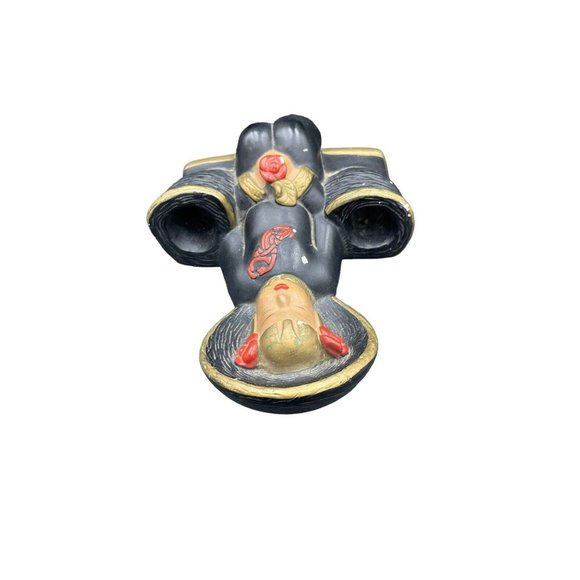 Vintage 1940s ABCO Chalkware Plaster Wall Plaque Asian Girl Hat Baskets Black - Picture 3 of 9